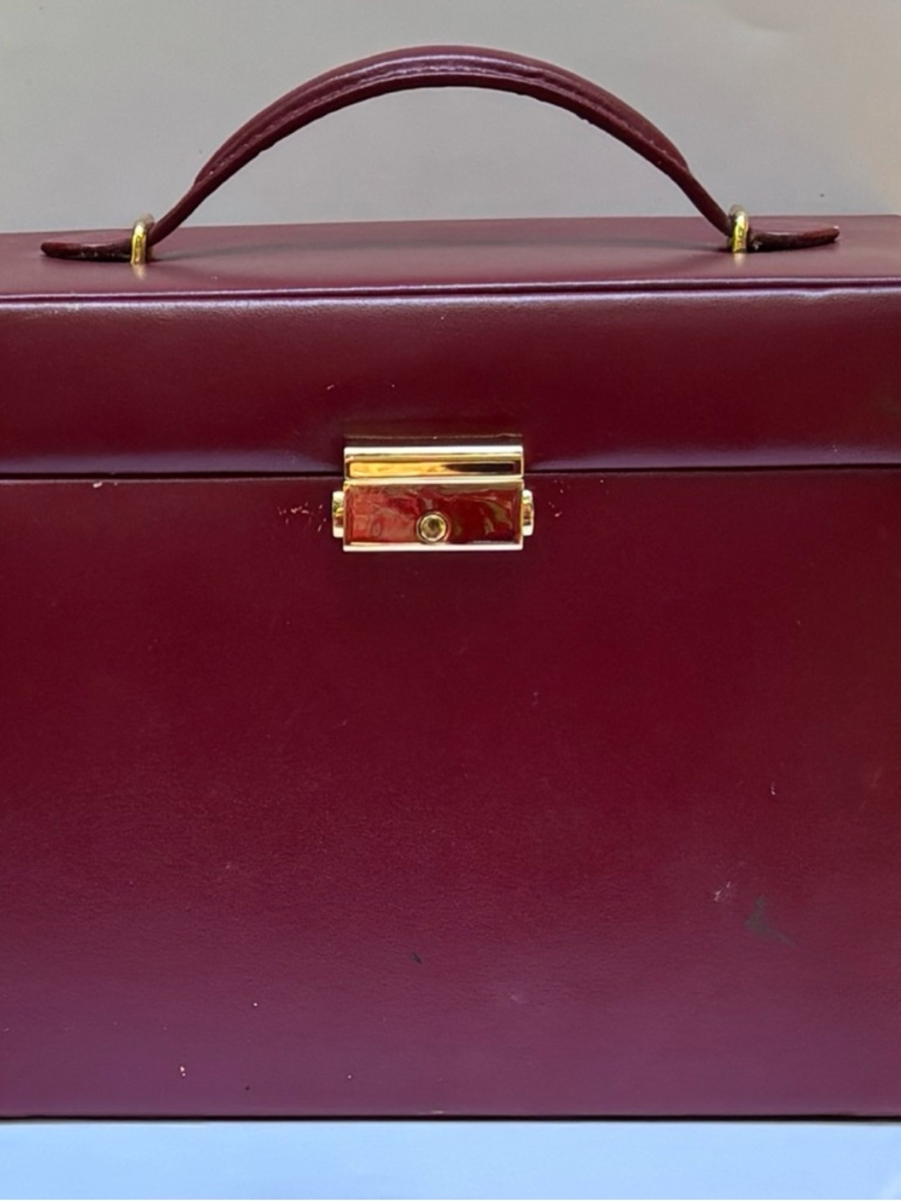 Rare~Vintage WOLF Leather Jewelry Box ~Handbag ~ in Royal Red - Picture 2 of 16